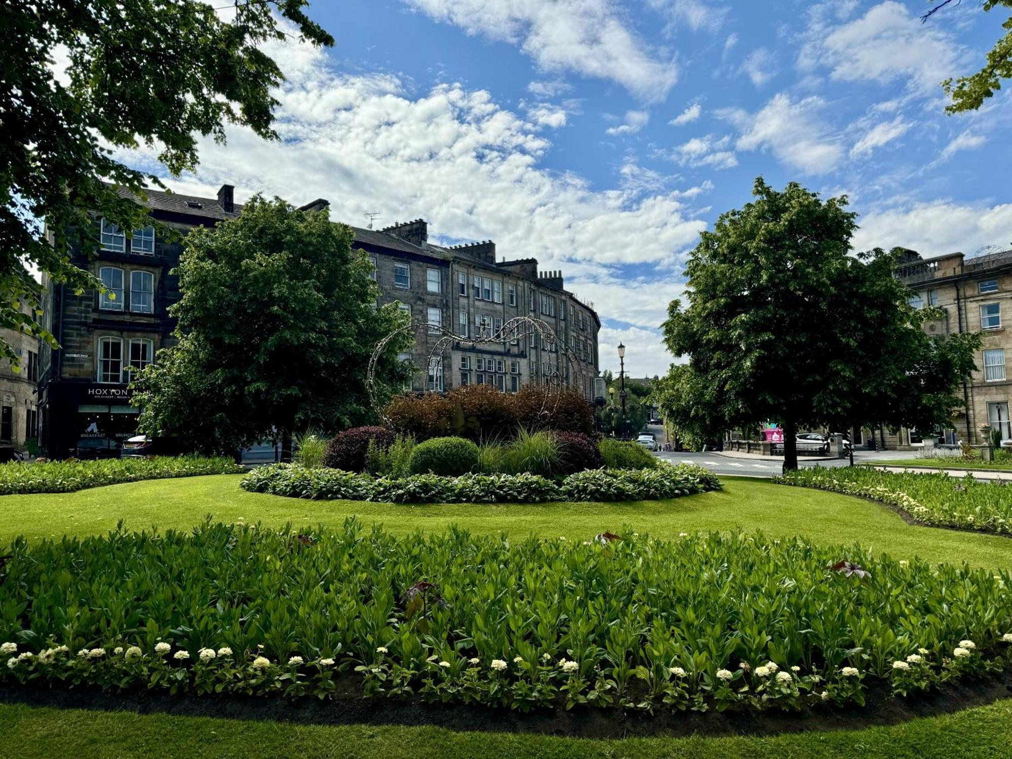 The Crown View - Luxury Apartment - Free Parking Nearby Harrogate Exteriér fotografie